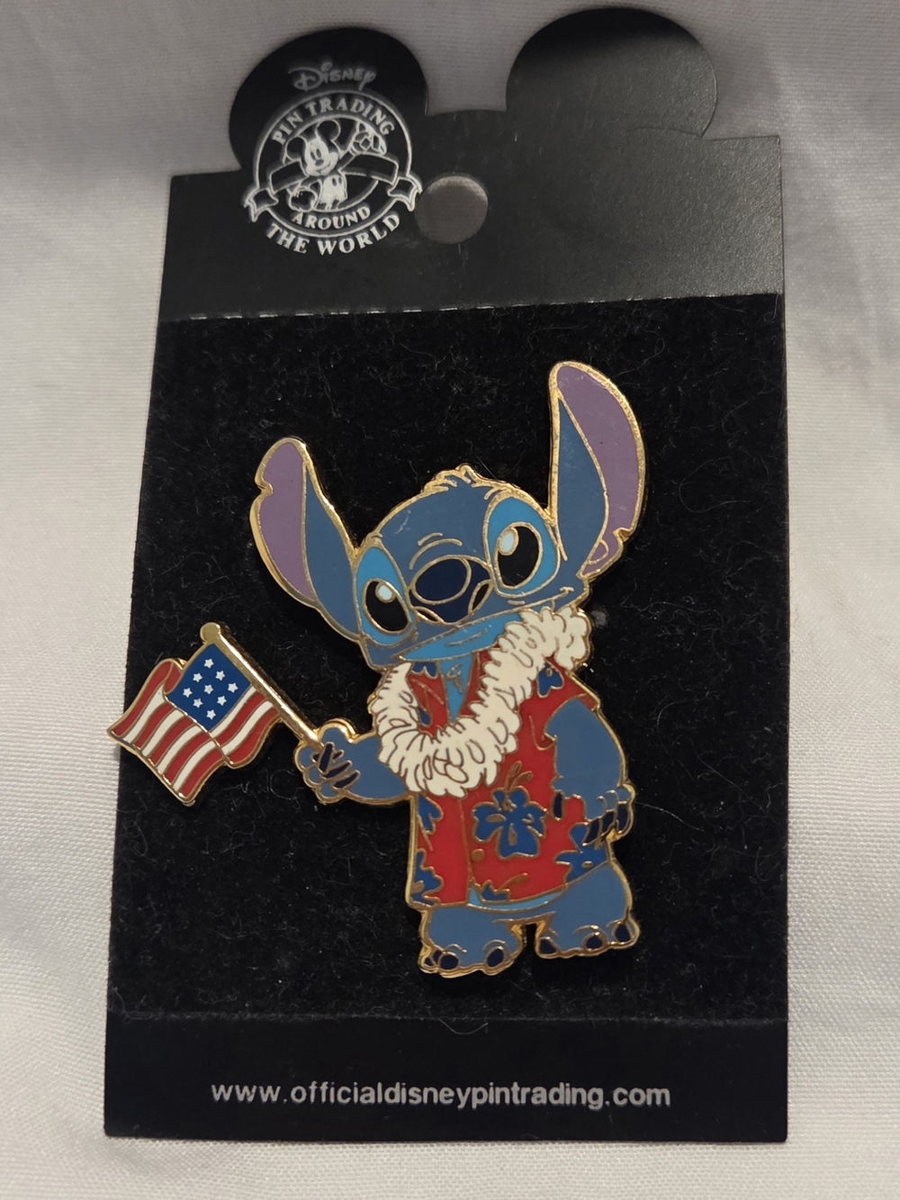 Rare July 4th Disney Blue Stitch Pin with Hawaiian Shirt and American Flag 2004
